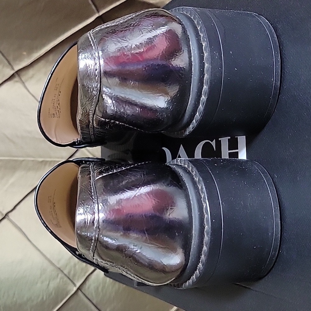 NWT- Coach ‘Leah’ Crinkle Leather Lug Sole Loafer - Picture 10 of 12